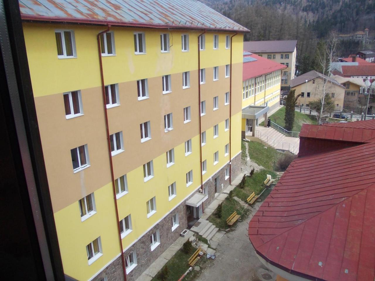 Hostel Cppi Nord Buşteni 外观 照片
